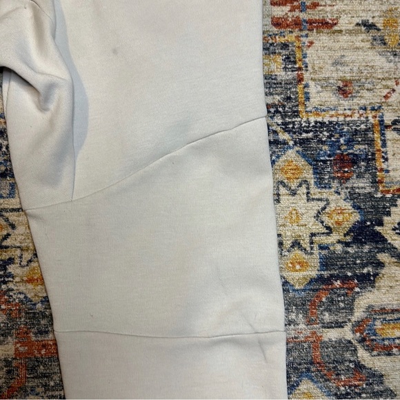 nike tech - Picture 5 of 10